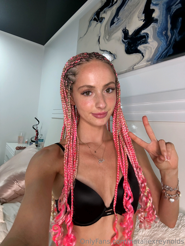 Natalie Reynolds - Image 414