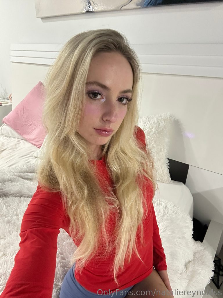 Natalie Reynolds - Image 445