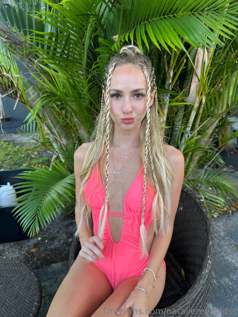 Natalie Reynolds - Image 457