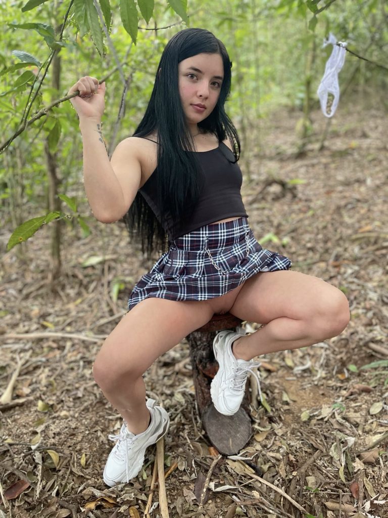 Aeries Steele - LeakedBB.com Repost X