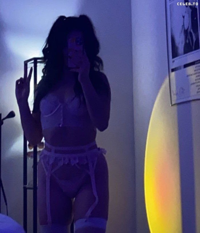 Andrea Botez - Dbufbhsd