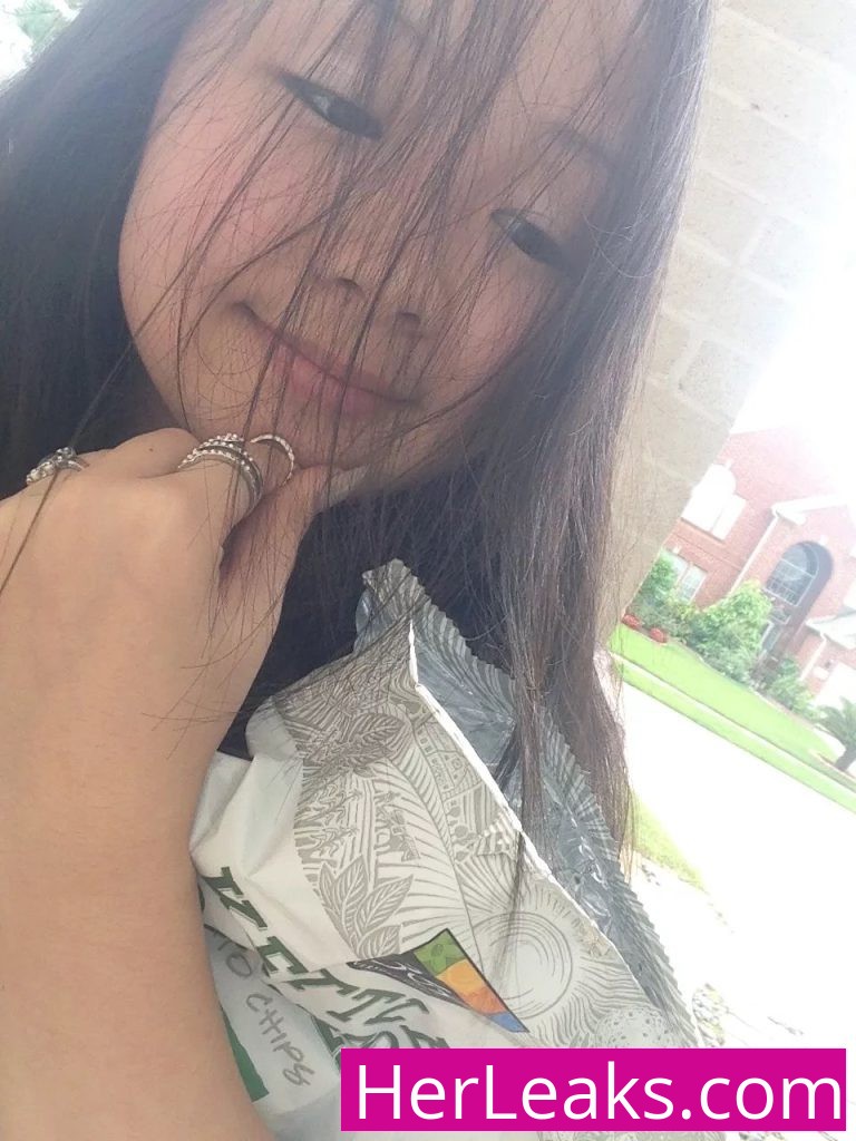 Selena Tran - Image 423