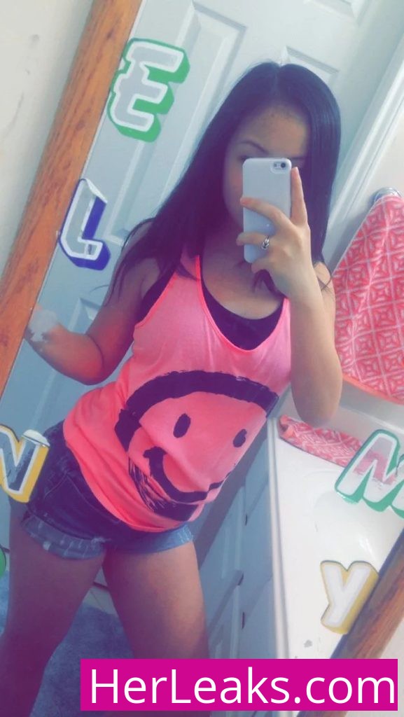 Selena Tran - Image 451