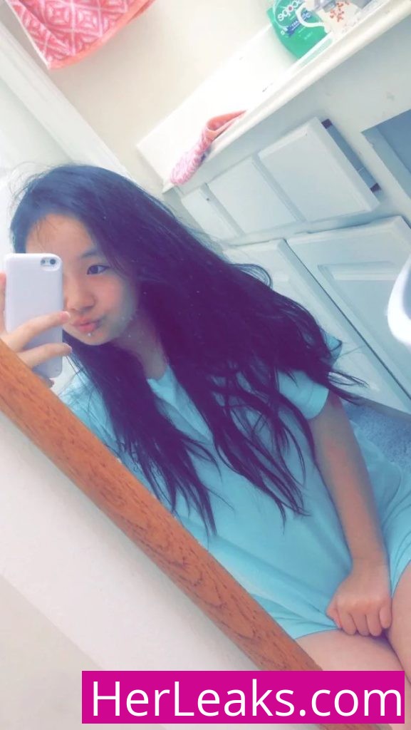 Selena Tran - Image 454