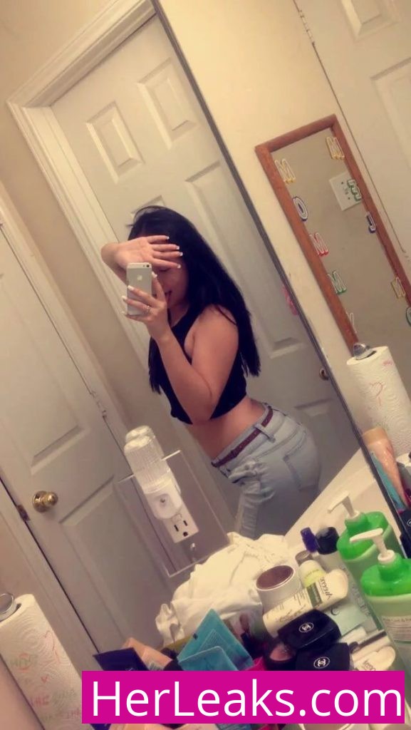 Selena Tran - Image 466