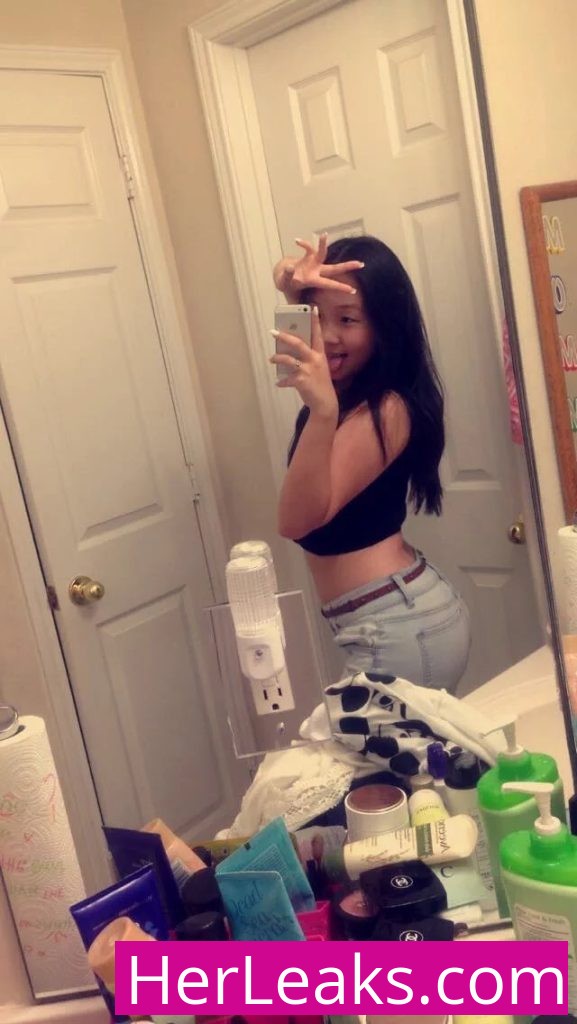 Selena Tran - Image 469