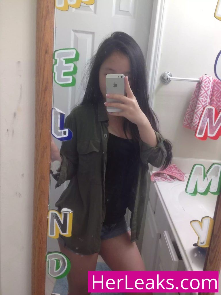 Selena Tran - Image 476