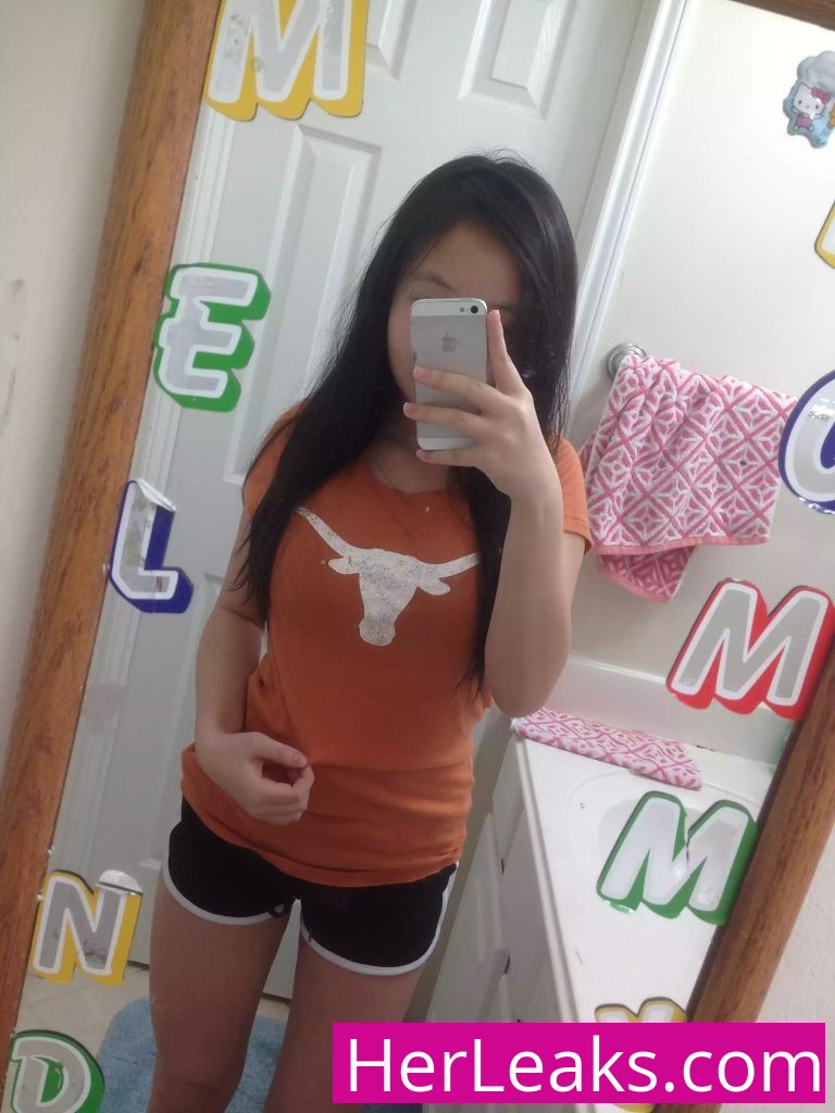 Selena Tran - Image 487