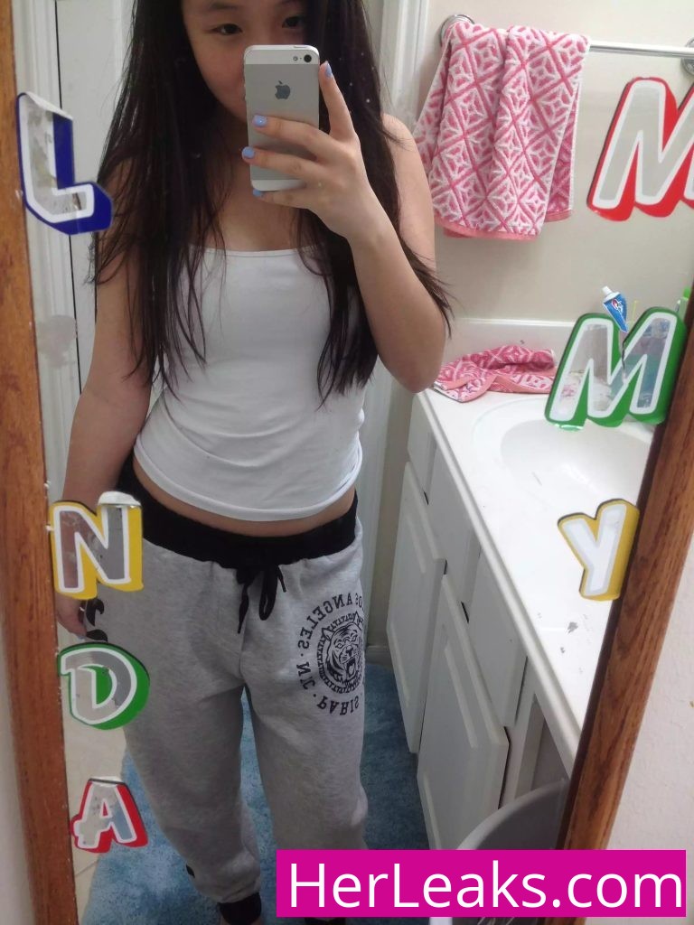 Selena Tran - Image 525