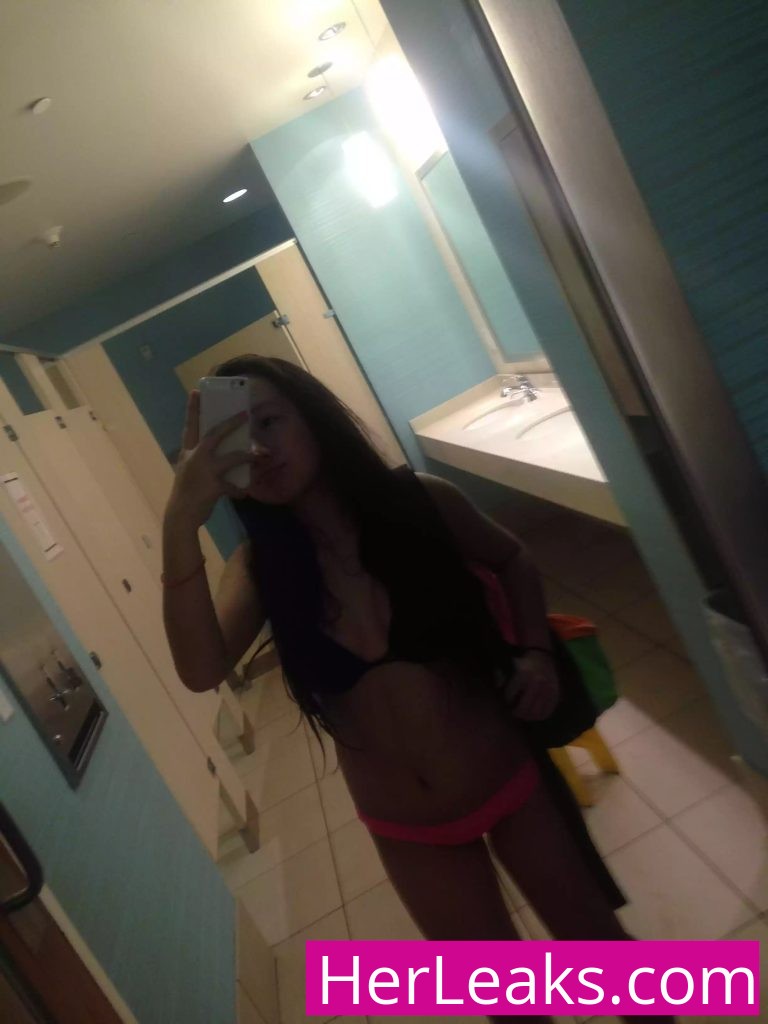 Selena Tran - Image 526