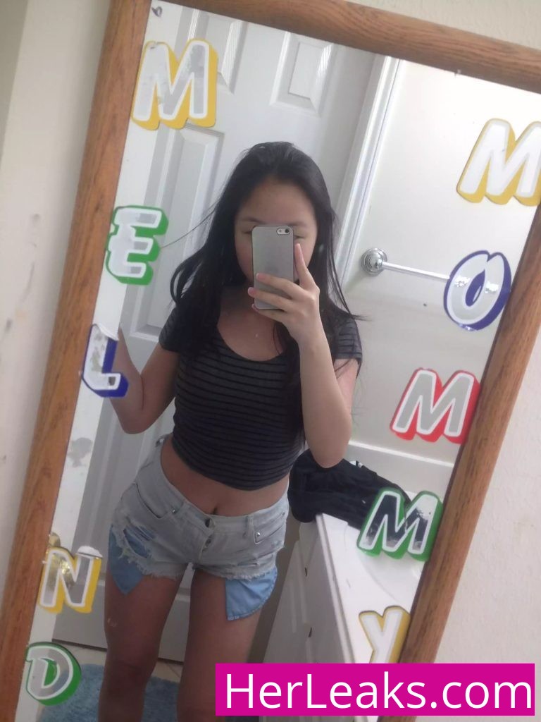 Selena Tran - Image 535
