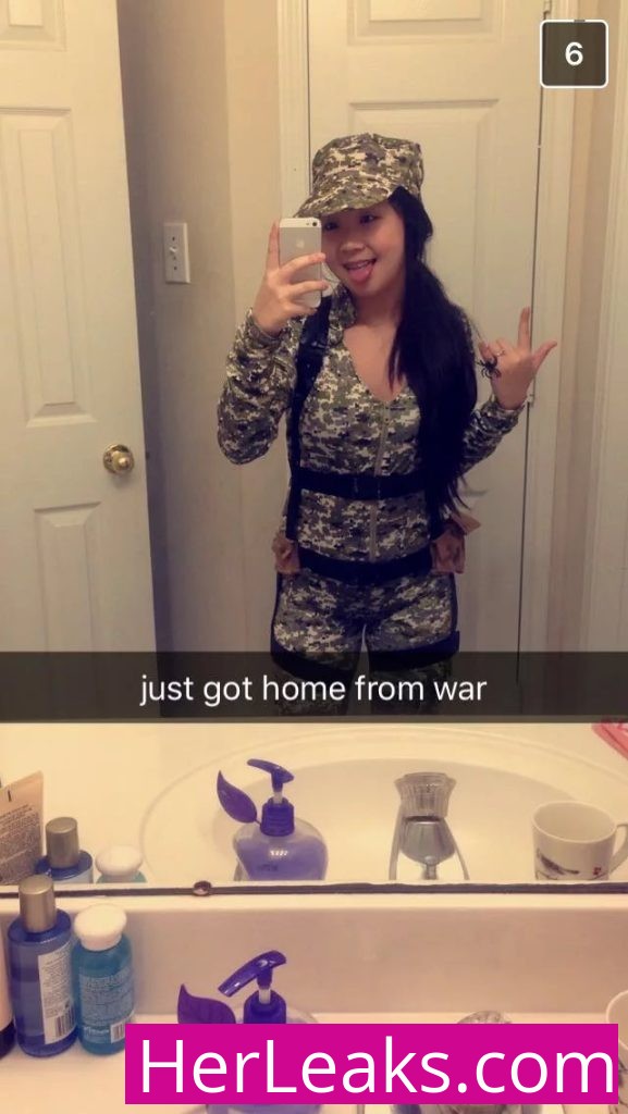 Selena Tran - Image 539