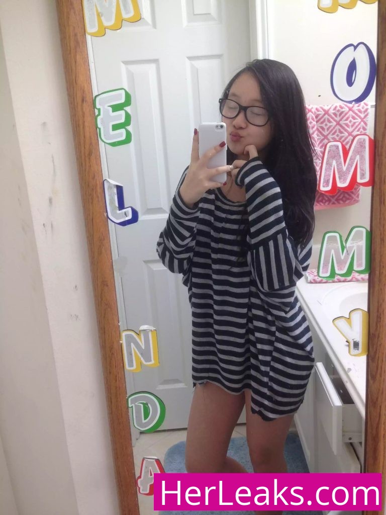 Selena Tran - Image 564