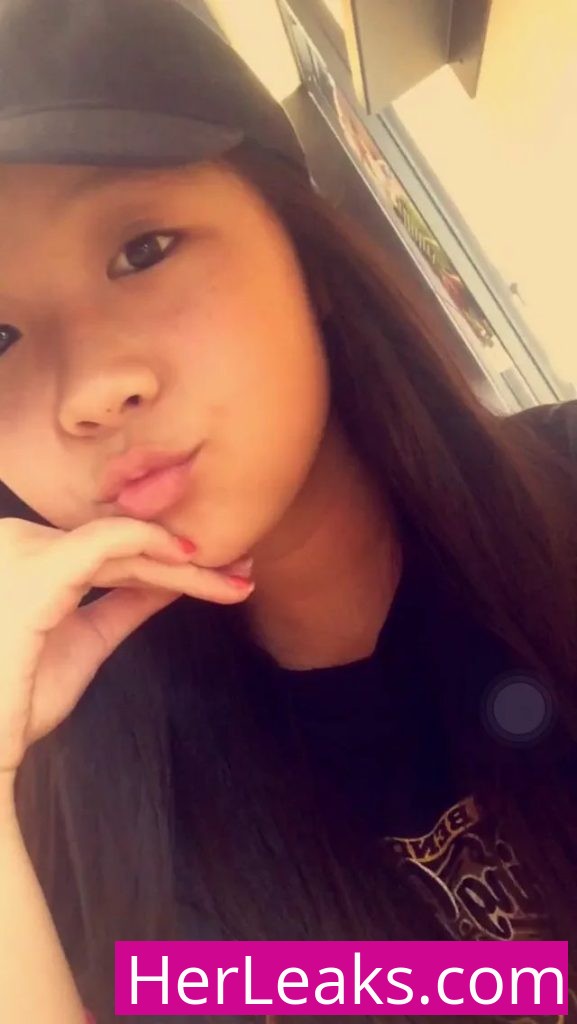 Selena Tran - Image 582