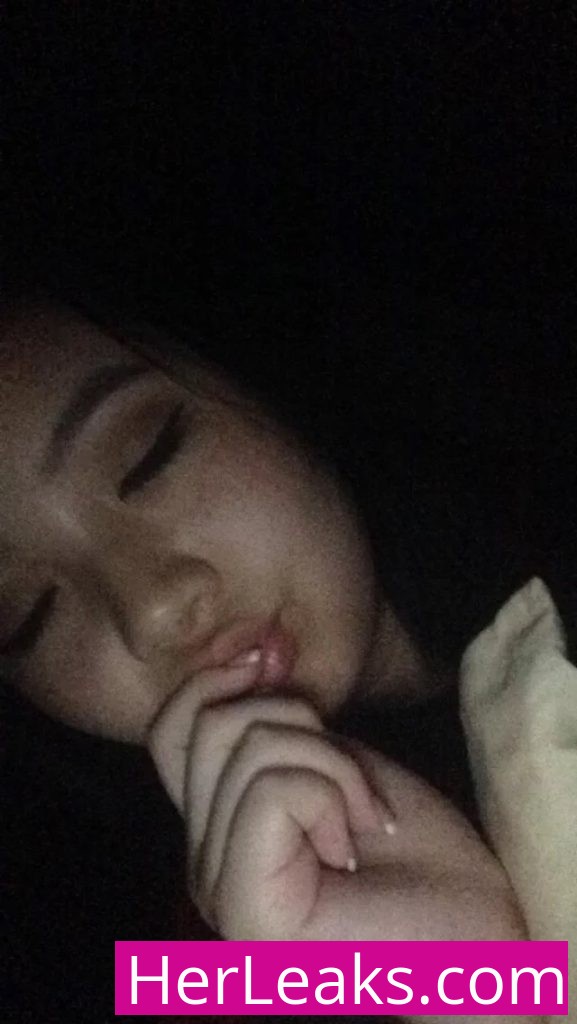 Selena Tran - Image 611