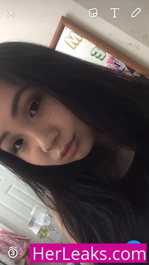 Selena Tran - Image 623