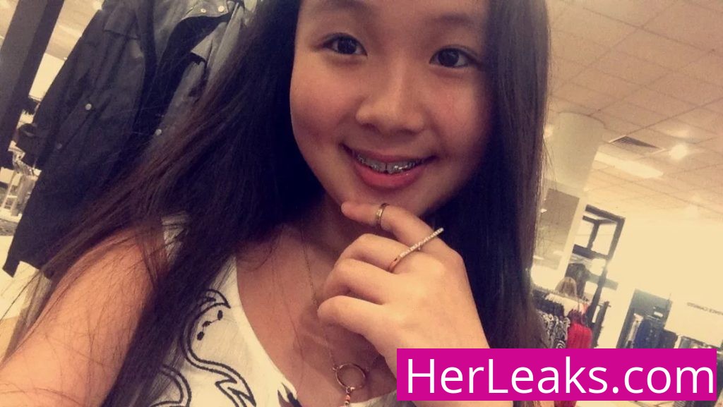 Selena Tran - Image 625