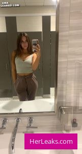 Camryn Devanney - Image 1