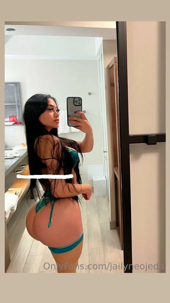 Jailyne Ojeda - Image 128