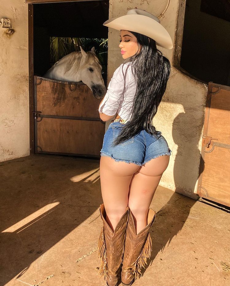 Jailyne Ojeda - Image 129