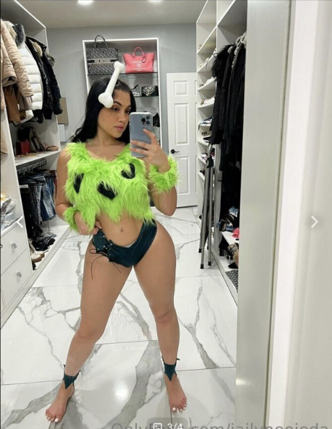 Jailyne Ojeda - Image 165