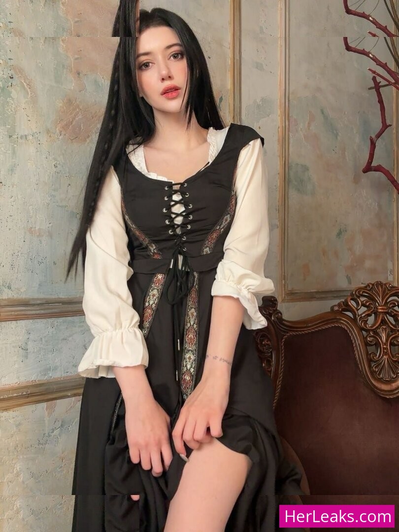 Alina Becker - Image 163