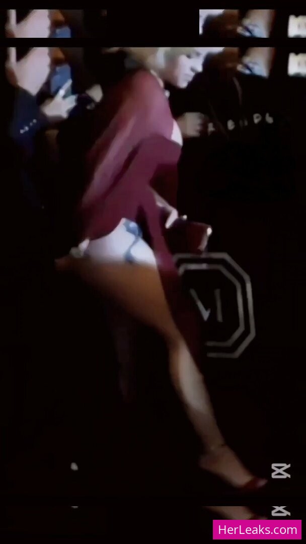 Billie Eilish - Image 10