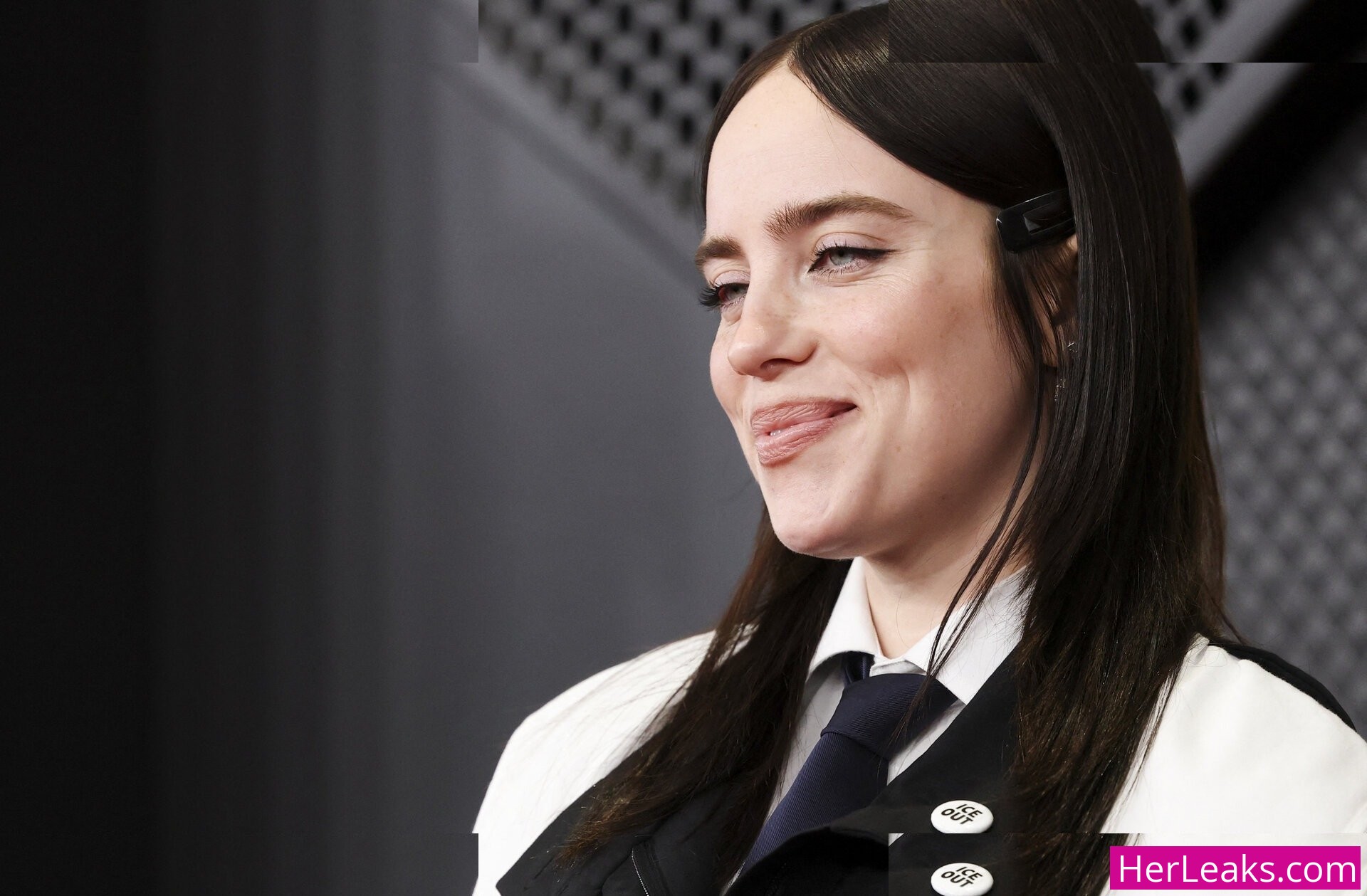 Billie Eilish - Image 9