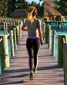 Elayna Carausu - Image 176