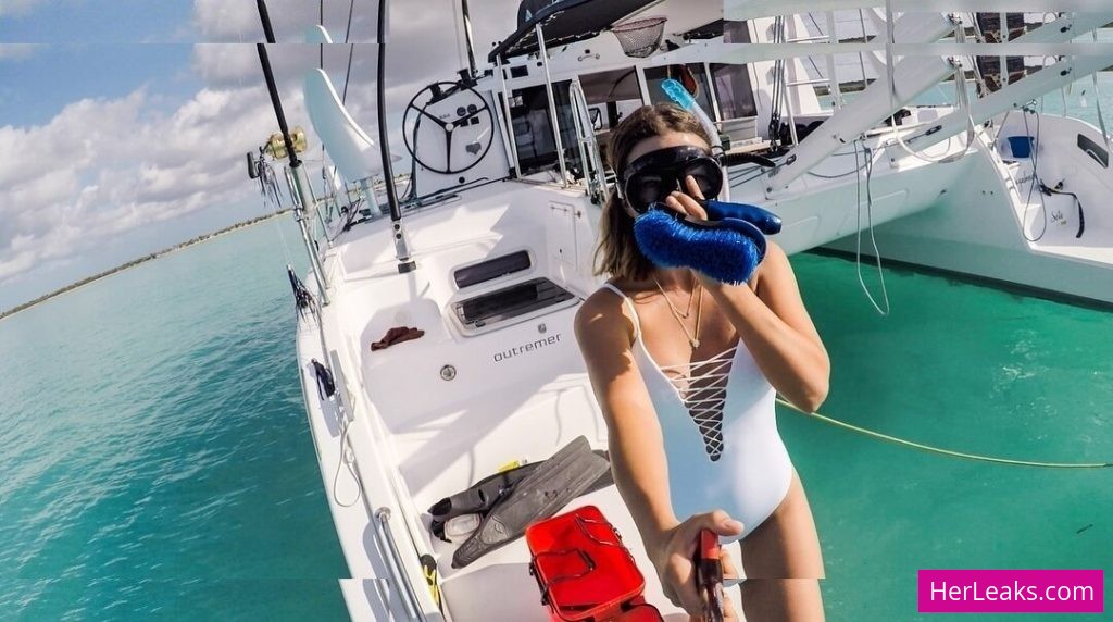 Elayna Carausu - Image 88