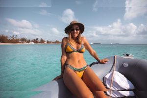 Elayna Carausu - Image 142