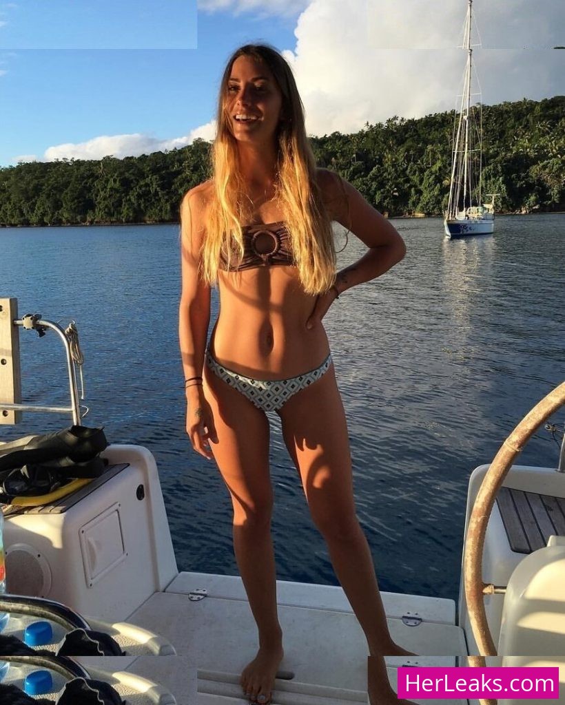 Elayna Carausu - Image 80