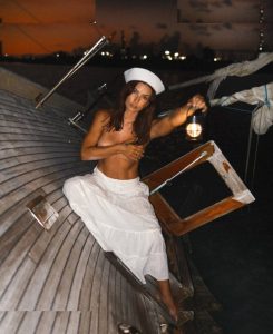 Elayna Carausu - Image 127