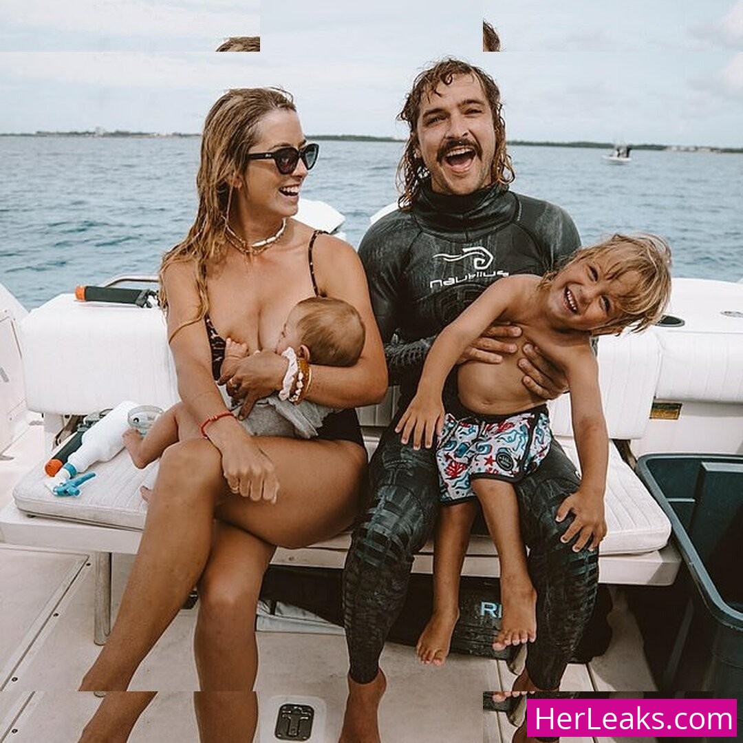 Elayna Carausu - Image 60