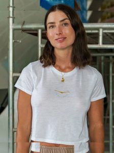 Elayna Carausu - Image 109