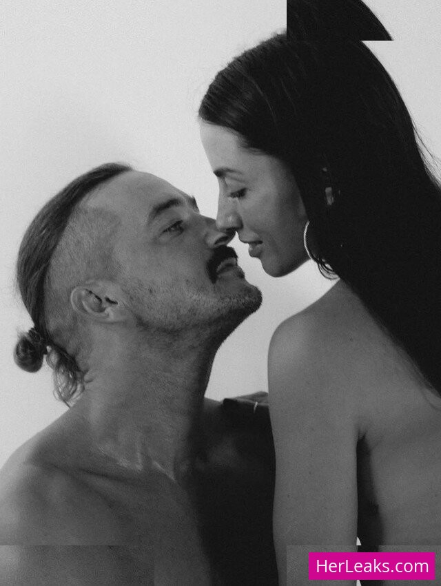 Elayna Carausu - Image 51