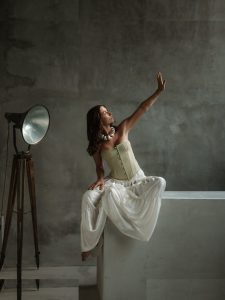 Elayna Carausu - Image 103