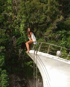 Elayna Carausu - Image 101