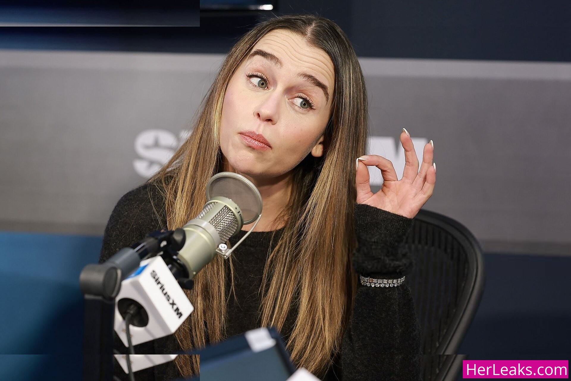 Emilia Clarke - Image 54