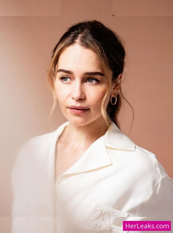 Emilia Clarke - Image 204