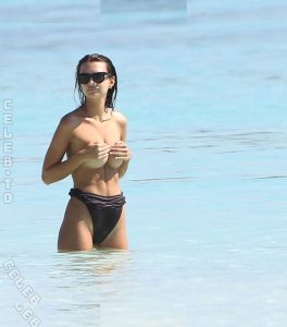 Emily Ratajkowski - Image 752