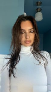 Emily Ratajkowski - Image 550