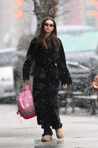 Emily Ratajkowski - Image 494