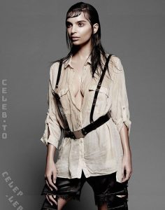 Emily Ratajkowski - Image 461