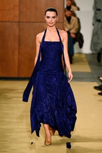 Emily Ratajkowski - Image 415