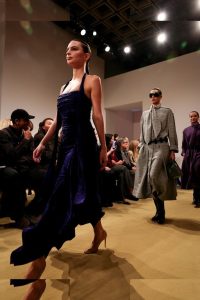 Emily Ratajkowski - Image 410