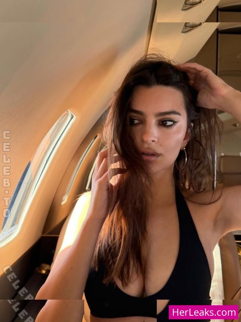 Emily Ratajkowski - Image 106