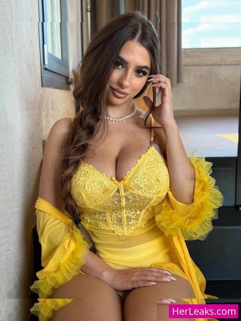 Eva Savagiou - Image 171