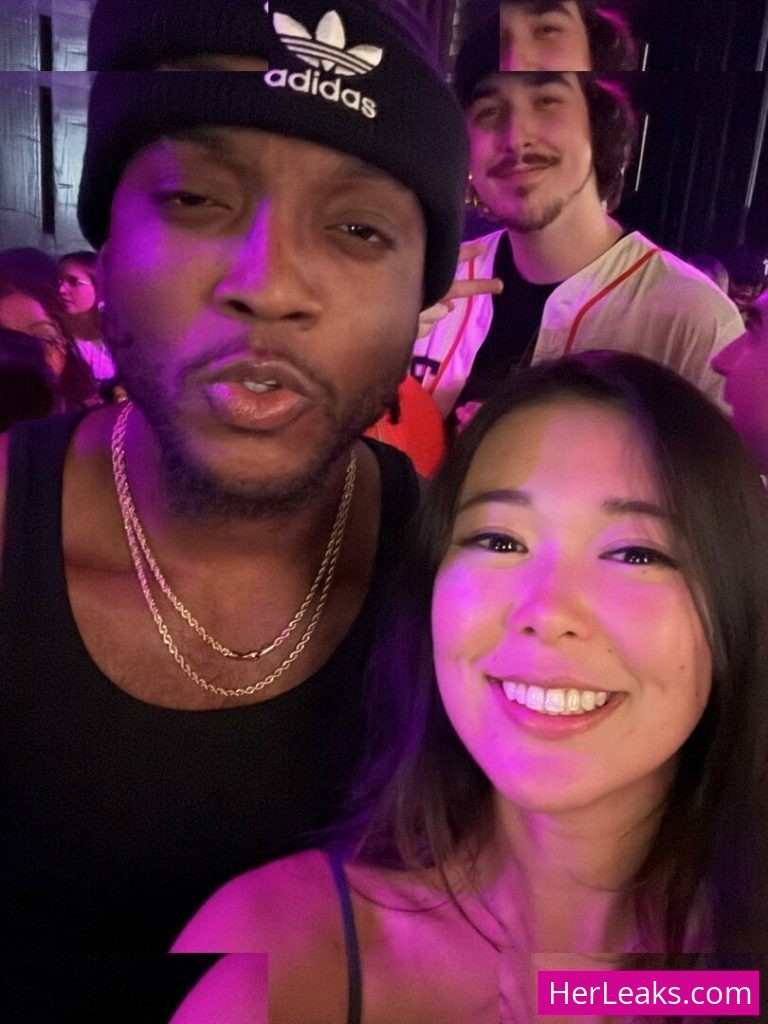 Extra Emily - Image 103