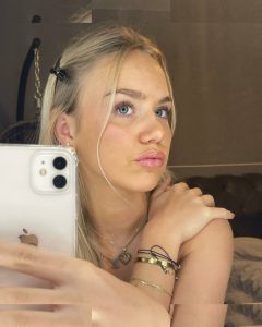 Gabriella Davies - Image 440